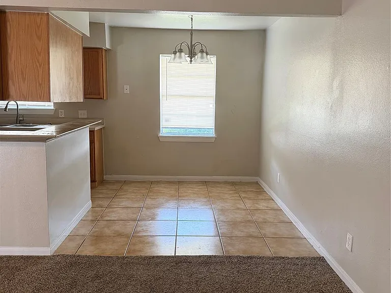 3203 Cliffdale St — Photo 10