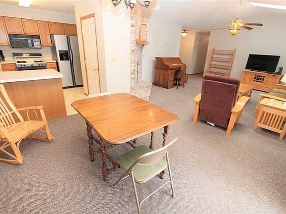 5th image of 224 Penridge Ln