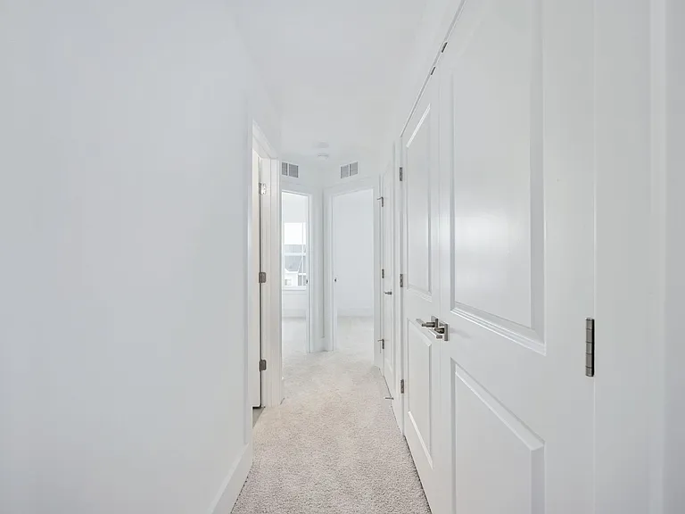9207 Forkleaf Oak Dr — Photo 44