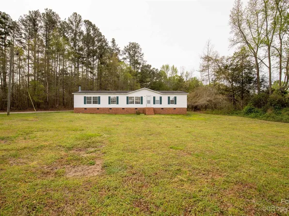 3678 Old Camden Rd, Lancaster, SC 29720