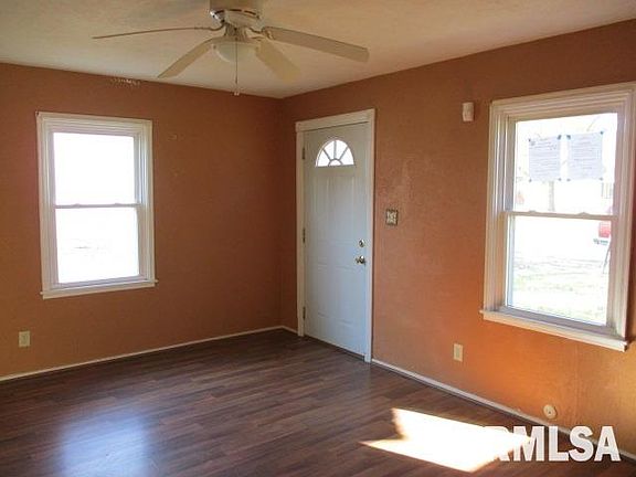 2nd image of 3226 N California Ave