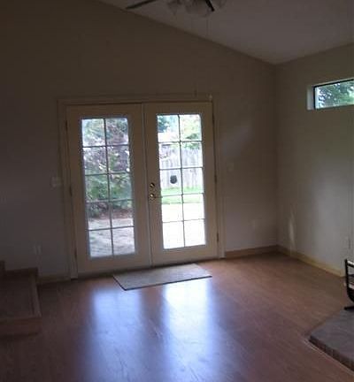 4th image of 5209 121st St NE