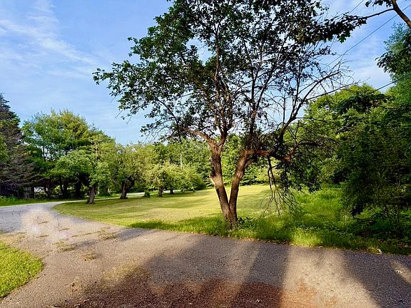 4th image of 334 Johnson Road