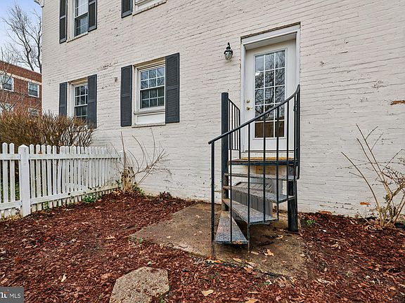 4th image of 2912 13th Rd S #12104