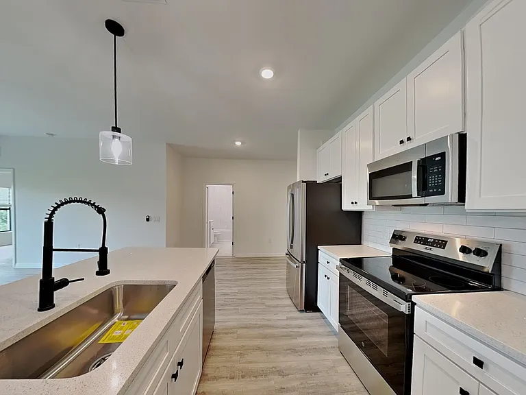 5212 28th St SW — Photo 5