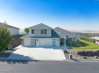 2607 Falcon Ln, Richland, WA 99352