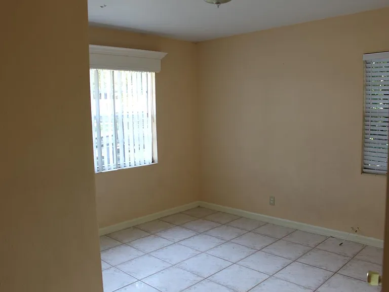 1103 N Bracewell Dr — Photo 15