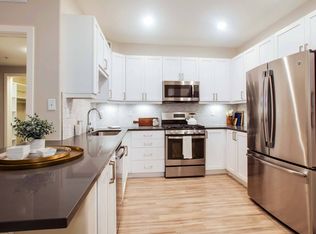 6221 W 3rd St #3-237, Los Angeles, CA 90036