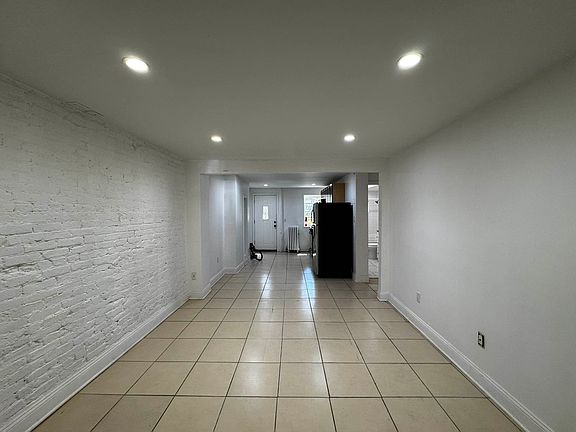 5th image of 64 Bainbridge St