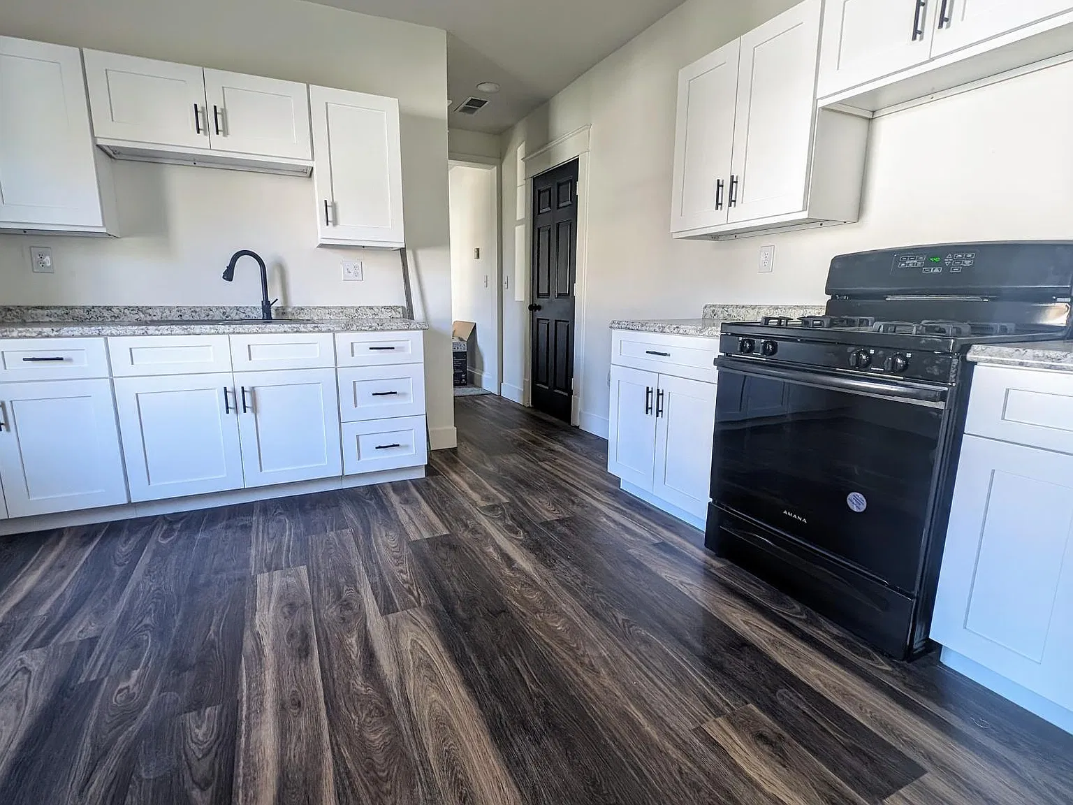 302 Grant St — Photo 1