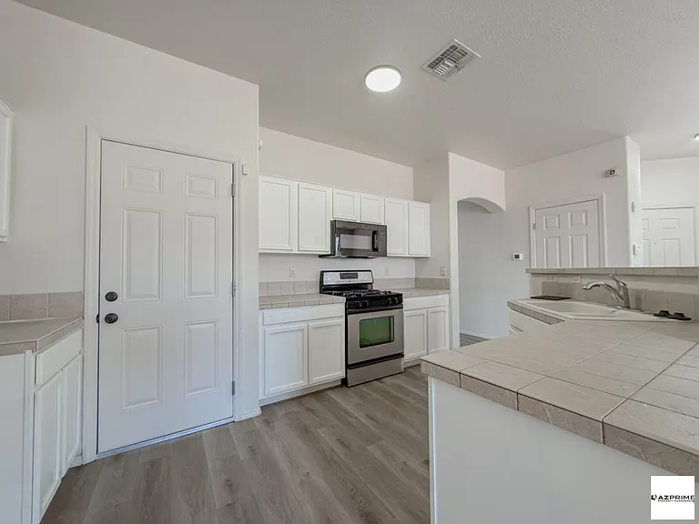 3420 W Avenida Bonita #_ — Photo 8
