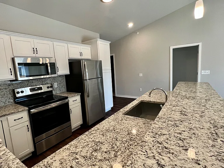 7888 S Scepter Dr — Photo 7