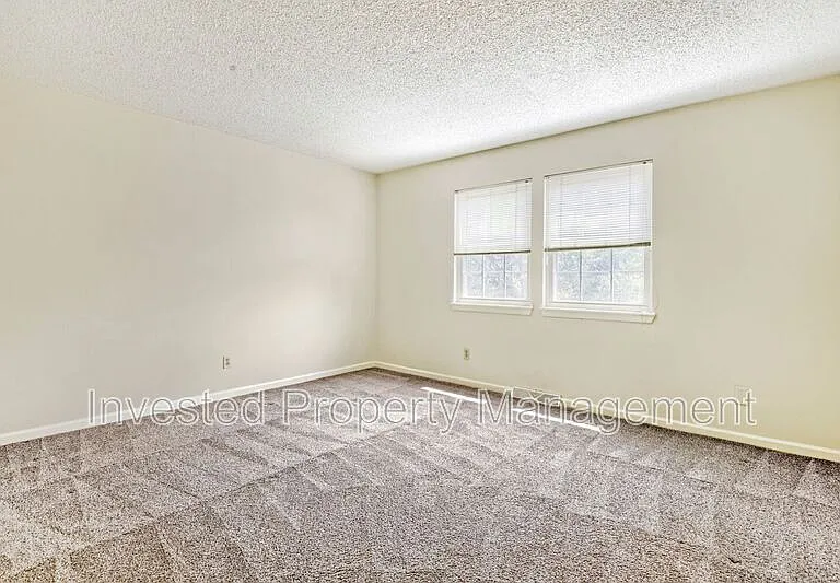 7956 S Vincennes Way — Photo 8