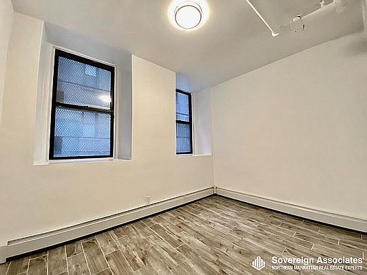 4th image of 182 Claremont Ave #100