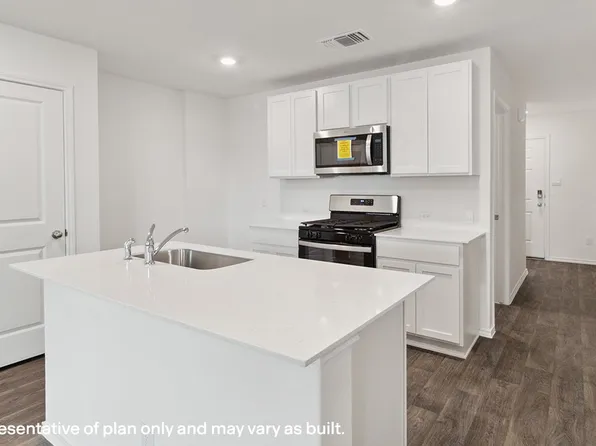 202 Nokota Dr, Leonard, TX 75452