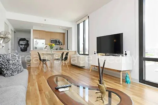 Rented by Dream Space Realty | media 40