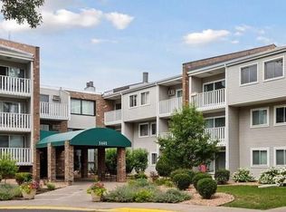 1601 N Innsbruck Dr APT 319, Minneapolis, MN 55432
