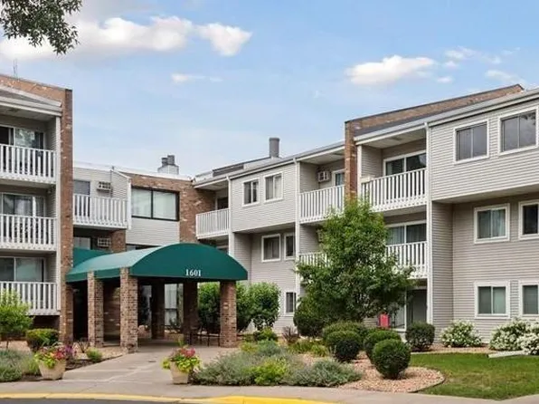 1601 N Innsbruck Dr APT 319, Minneapolis, MN 55432