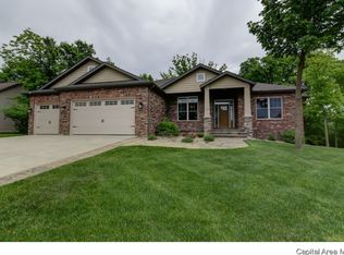 514 Walker Rdg, Rochester, IL 62563