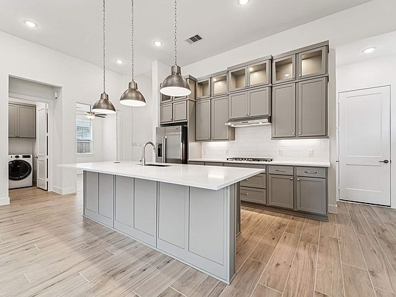 12-web-or-mls-25932-North-Outrider-Circle-S0901-012.jpg