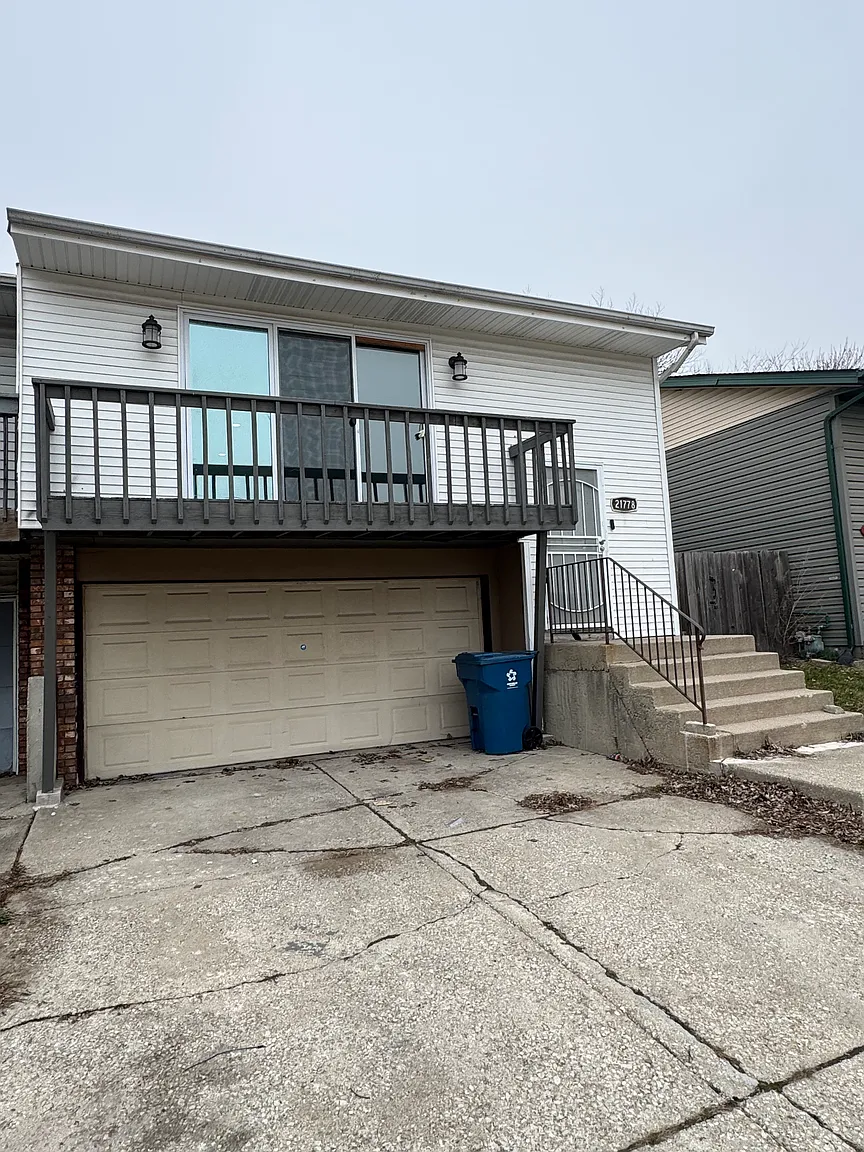 21778 Carol Ave photo 1