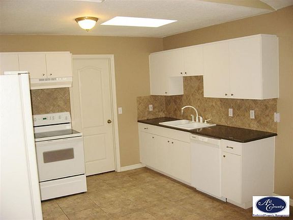 5th image of 508 Oak Mont Pl