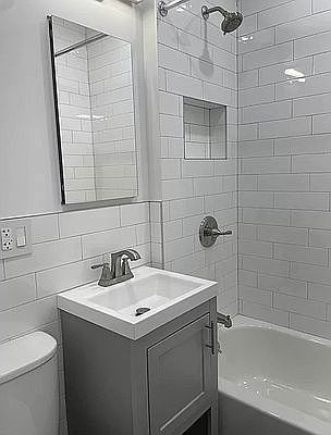 4th image of 128 E 83rd St APT 2A