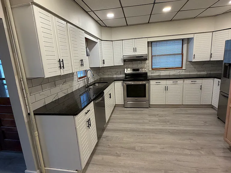917 Taylor Ave — Photo 8