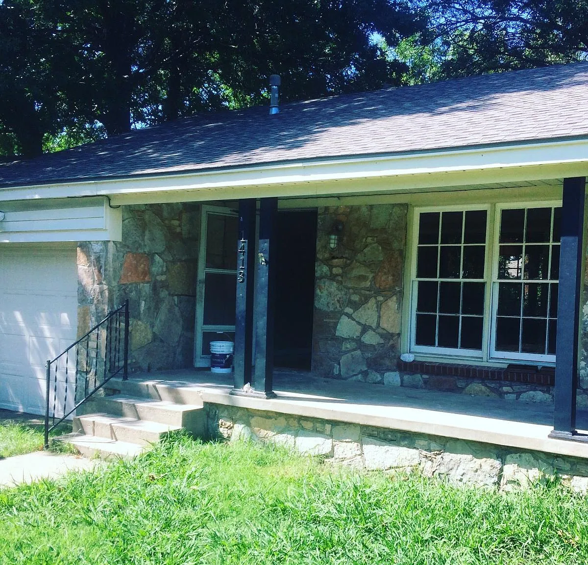 1413 Sheffield Rd — Photo 1