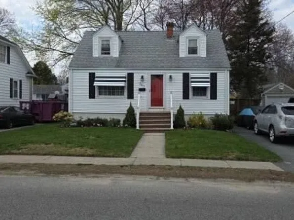 263 Aqueduct Rd, Cranston, RI 02910