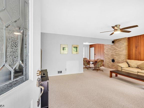 5th image of 28 Southard Pl