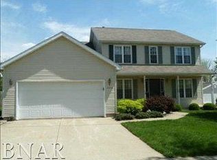 2836 Rutherford Dr, Bloomington, IL 61705