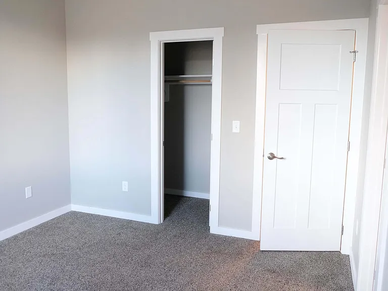 1133 S June Dr — Photo 26