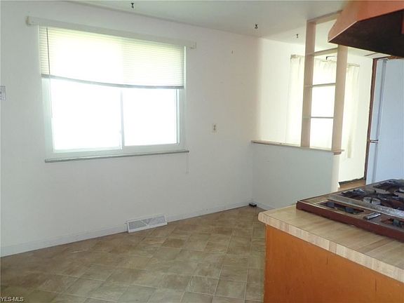 4th image of 13700 Starlite Dr