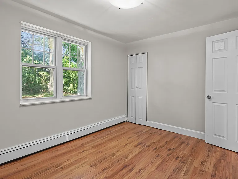 26 Beach St — Photo 14
