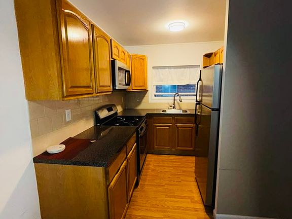 4th image of 545 Hollywood Ave Floor 2
