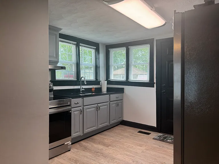 spacious kitchens with amazing cabinets