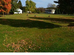 1584 Marion Ln, East Aurora, NY 14052