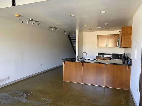 2nd image of 532 W 1st St Unit 205