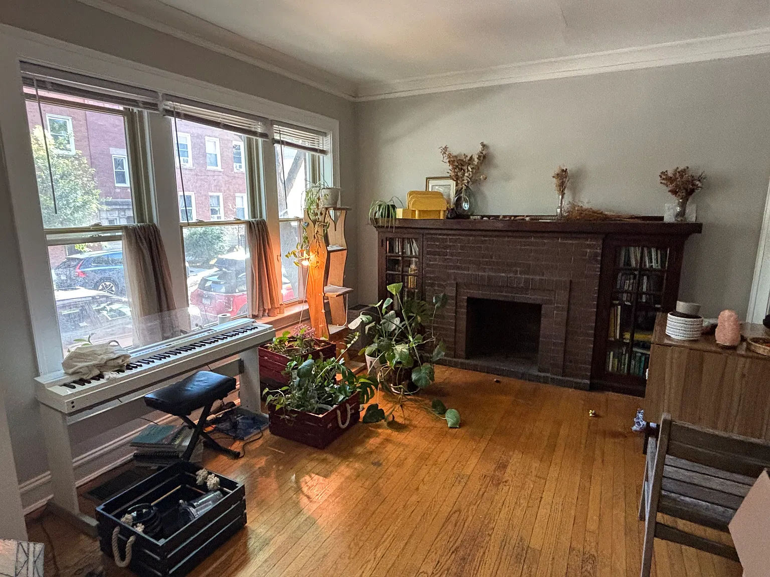 2 bed, 1200 sqft, $2,095 — Photo 2