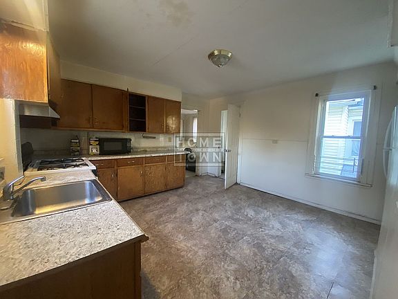 4th image of 87 Lockman Ave