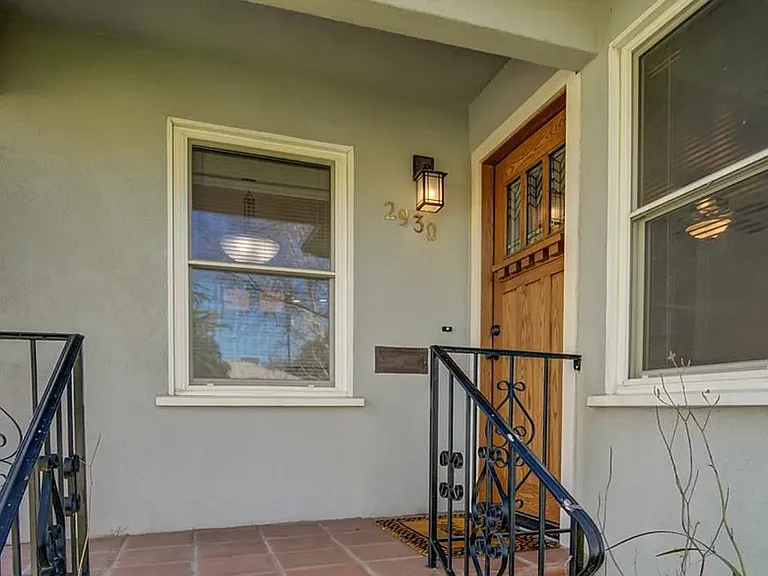 2930 Cedar St — Photo 2