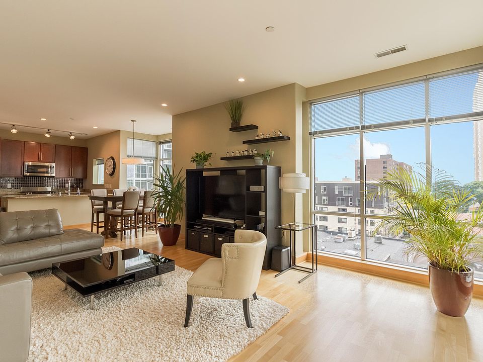 1550 E Royall Pl UNIT 613, Milwaukee, WI 53202 Zillow