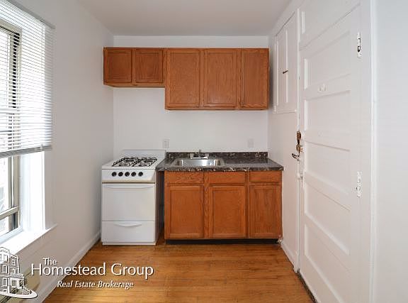3rd image of 3261 W Wrightwood Ave #2L2NDFL