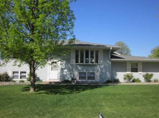 2307 Dehn St, Burlington, IA 52601