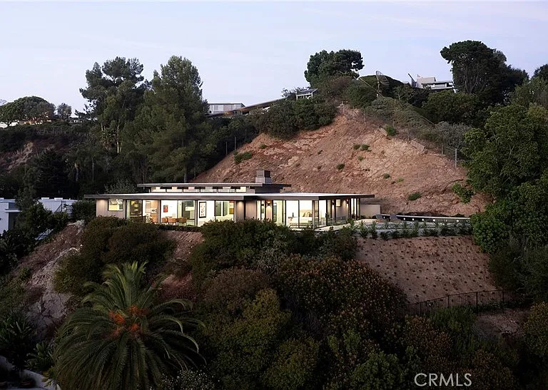 9015 Alto Cedro Dr — Photo 40