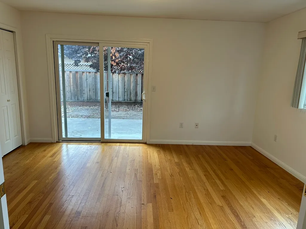 4 bed, 1577 sqft, $5,500 — Photo 4
