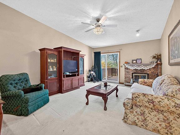 5th image of 3374 N Willow Ct