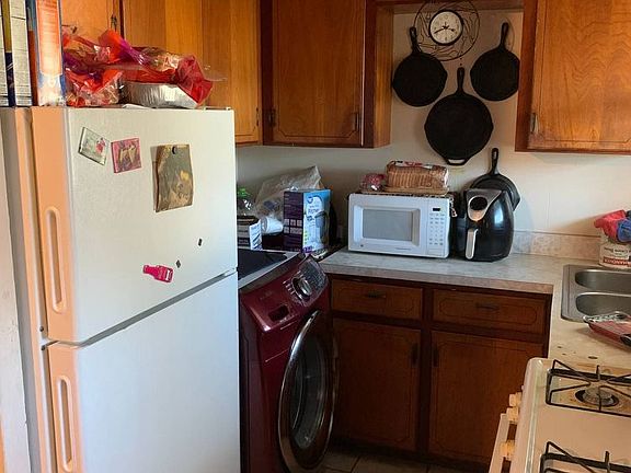 4th image of 1833 N 29th St