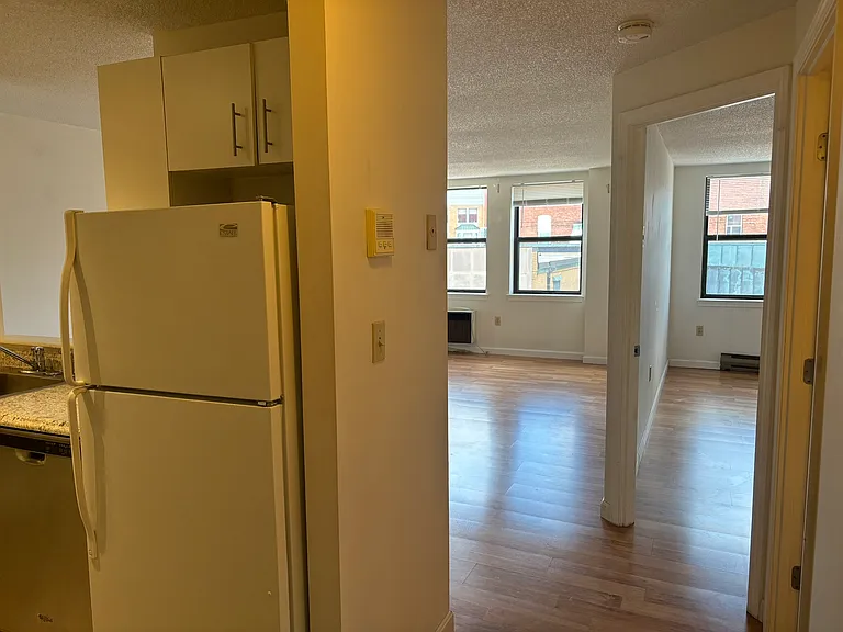 24 Park St #3E — Photo 3